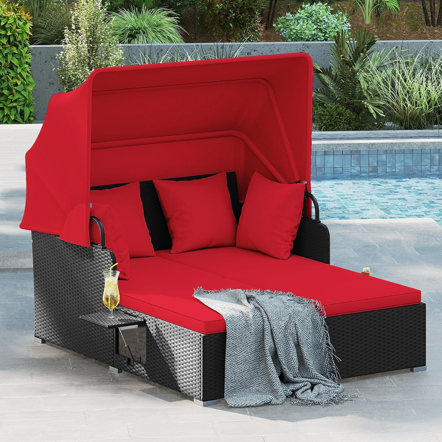 سرير نهاري خارجي من الروطان لش - مراجعة Outdoor Daybed Sofa وسعره
